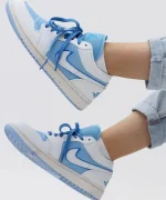 جردن وان reverse ice blueQ