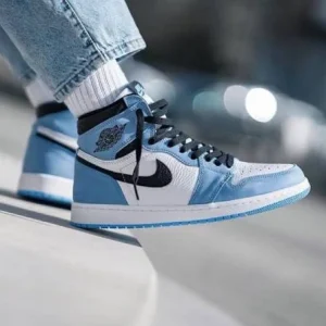 جردن ساقدار University blue