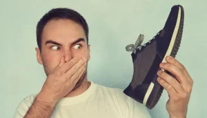 بوی-بد-کفش شاتوت شوز