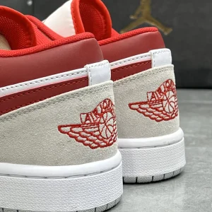 کتونی جردن وان اسموک گری Jordan 1 Smoke Grey