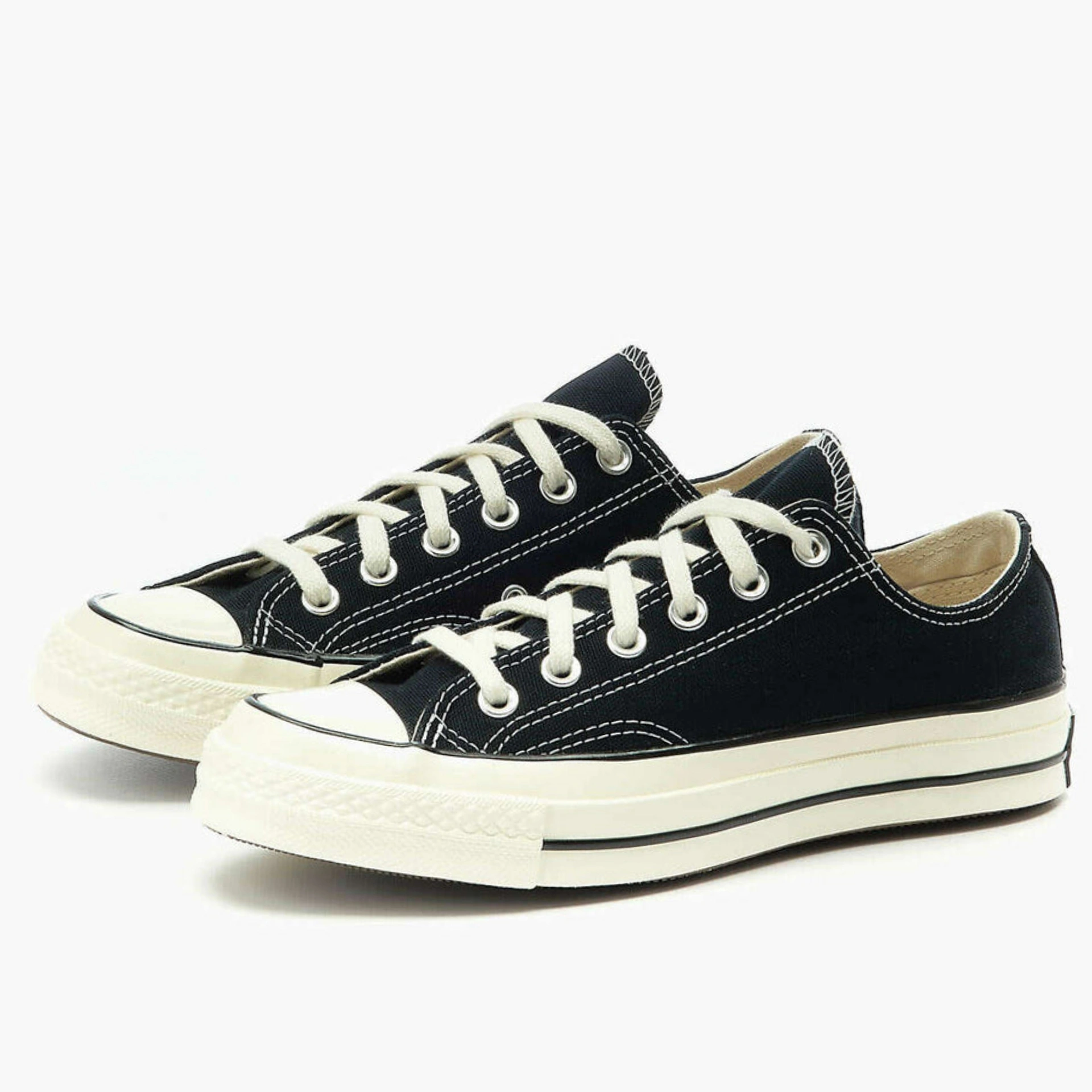 کتونی کانورس بدون ساق Converse Low-Top کتونی کانورس بدون ساق Converse Low-Top